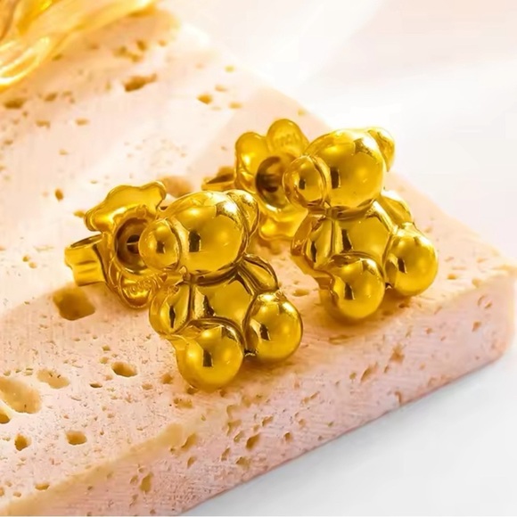 18K Gold 3D Bubble Teddy Bear Stud Earrings Designer Inspired Gummy Bear - Picture 1 of 3
